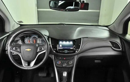 Chevrolet Trax, 2022 год, 1 120 000 рублей, 8 фотография