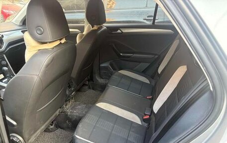 Volkswagen T-Roc I, 2023 год, 1 420 000 рублей, 9 фотография