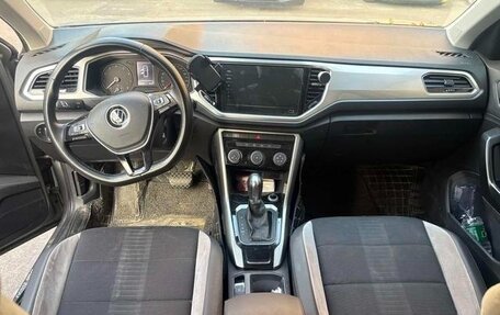 Volkswagen T-Roc I, 2023 год, 1 420 000 рублей, 8 фотография