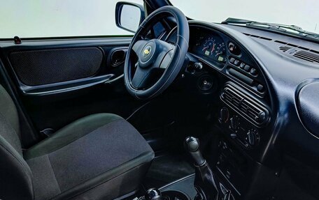 Chevrolet Niva I рестайлинг, 2016 год, 676 000 рублей, 5 фотография