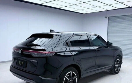 Honda Vezel, 2022 год, 1 690 000 рублей, 4 фотография