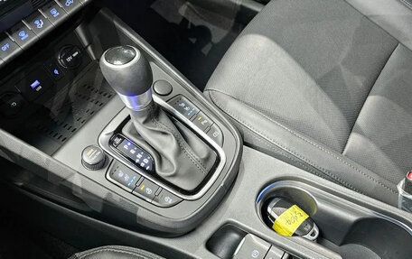 Hyundai Kona I, 2022 год, 1 290 000 рублей, 12 фотография