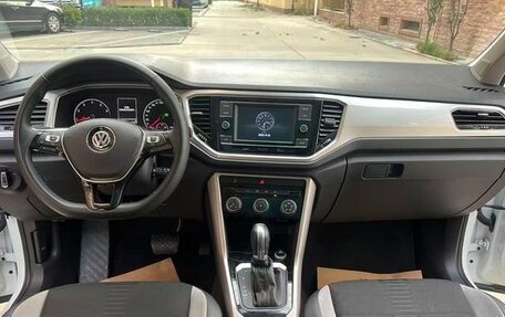 Volkswagen T-Roc I, 2022 год, 1 450 000 рублей, 6 фотография