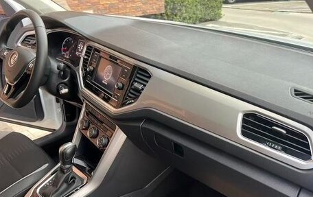 Volkswagen T-Roc I, 2022 год, 1 450 000 рублей, 7 фотография