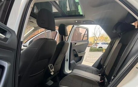 Volkswagen T-Roc I, 2022 год, 1 450 000 рублей, 8 фотография