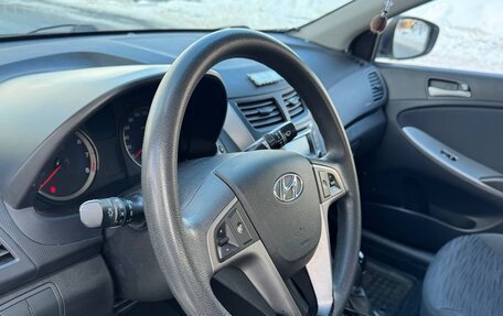 Hyundai Solaris II рестайлинг, 2016 год, 900 000 рублей, 14 фотография