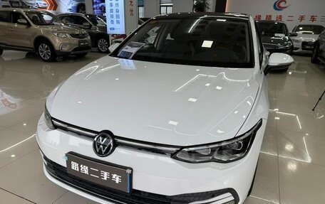 Volkswagen Golf VIII, 2022 год, 1 487 000 рублей, 1 фотография