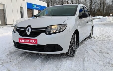 Renault Logan II, 2018 год, 550 000 рублей, 1 фотография