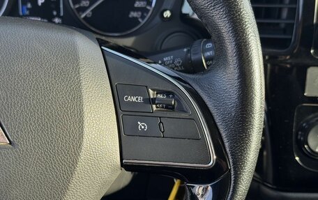 Mitsubishi Outlander III рестайлинг 3, 2018 год, 1 830 000 рублей, 21 фотография