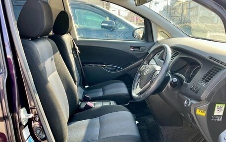 Toyota ISis I, 2016 год, 890 555 рублей, 9 фотография