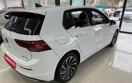 Volkswagen Golf VIII, 2022 год, 1 487 000 рублей, 3 фотография
