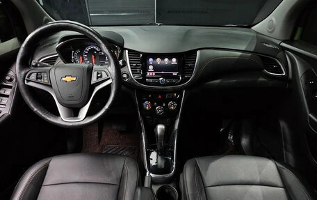Chevrolet Trax, 2022 год, 1 100 000 рублей, 8 фотография