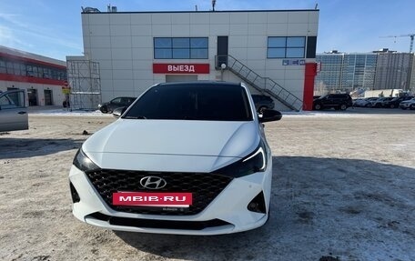 Hyundai Solaris II рестайлинг, 2020 год, 1 700 000 рублей, 2 фотография