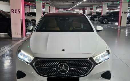 Mercedes-Benz E-Класс, 2024 год, 5 950 000 рублей, 2 фотография