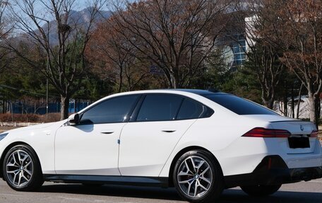 BMW 5 серия, 2024 год, 6 450 000 рублей, 4 фотография