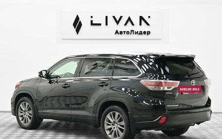 Toyota Highlander III, 2015 год, 2 445 000 рублей, 2 фотография