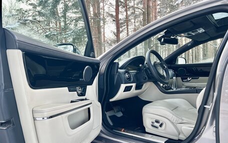 Jaguar XJ IV (X351), 2012 год, 2 200 000 рублей, 2 фотография