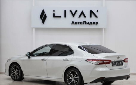 Toyota Camry, 2021 год, 2 605 000 рублей, 2 фотография