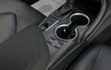 Toyota Camry, 2021 год, 2 605 000 рублей, 10 фотография