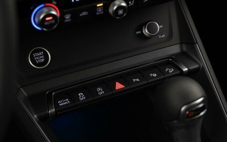 Audi Q3, 2025 год, 4 949 050 рублей, 25 фотография