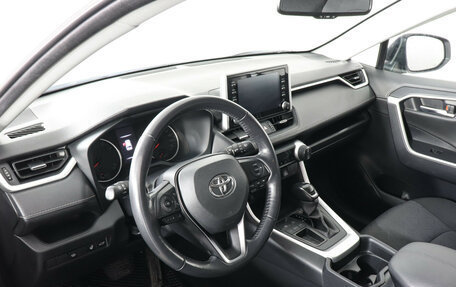 Toyota RAV4, 2021 год, 2 897 000 рублей, 7 фотография