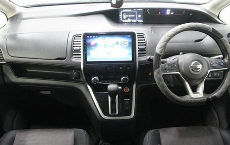 Nissan Serena IV, 2016 год, 1 820 000 рублей, 17 фотография