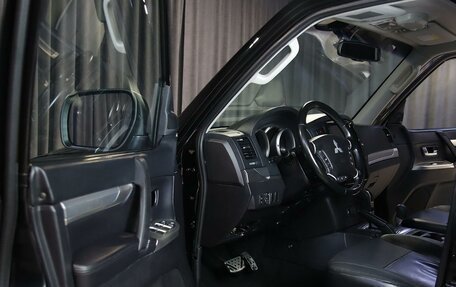 Mitsubishi Pajero IV, 2011 год, 1 929 000 рублей, 5 фотография