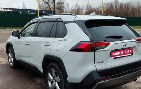 Toyota RAV4, 2020 год, 3 400 000 рублей, 6 фотография