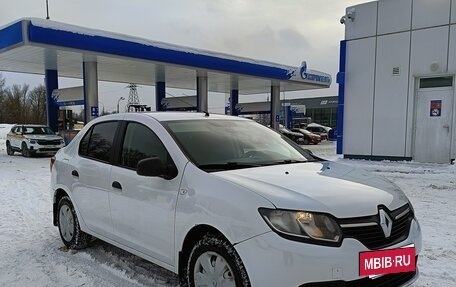 Renault Logan II, 2018 год, 550 000 рублей, 6 фотография