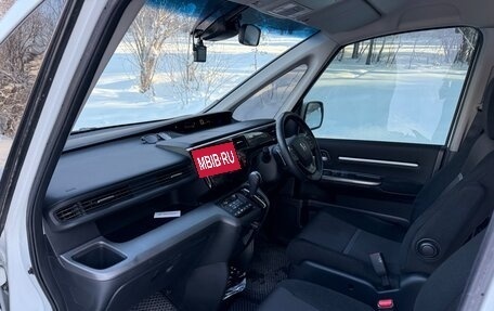 Honda Stepwgn IV, 2019 год, 2 300 000 рублей, 3 фотография