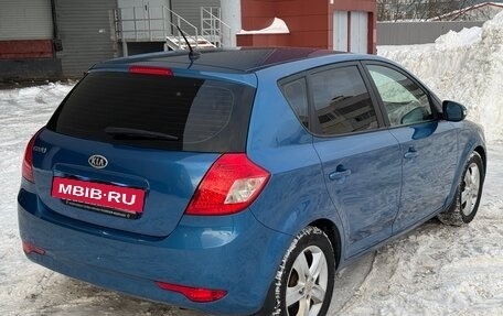 KIA cee'd I рестайлинг, 2011 год, 870 000 рублей, 2 фотография