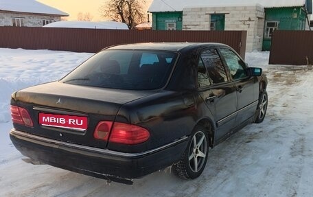 Mercedes-Benz E-Класс, 1996 год, 170 000 рублей, 1 фотография