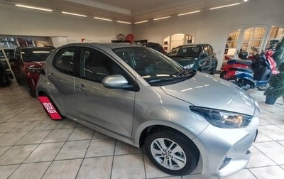 Toyota Yaris, 2025 год, 3 217 000 рублей, 1 фотография