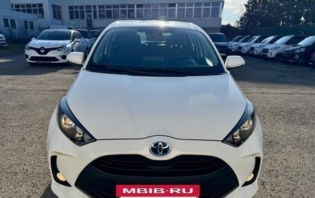 Toyota Yaris, 2022 год, 1 682 000 рублей, 8 фотография