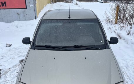 Renault Logan I, 2010 год, 280 000 рублей, 2 фотография