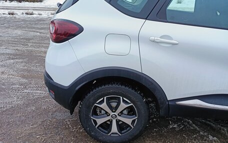 Renault Kaptur I рестайлинг, 2017 год, 1 390 000 рублей, 6 фотография