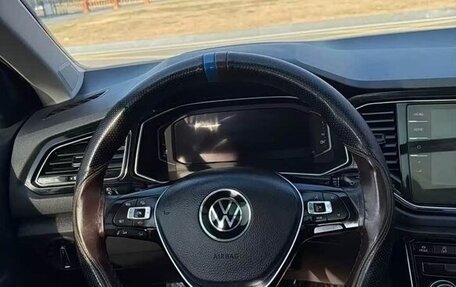 Volkswagen T-Roc I, 2022 год, 1 860 001 рублей, 12 фотография