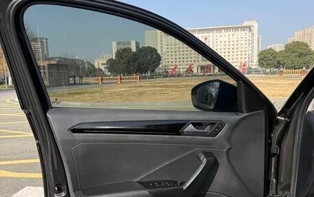 Volkswagen T-Roc I, 2022 год, 1 860 001 рублей, 18 фотография