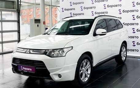 Mitsubishi Outlander III рестайлинг 3, 2013 год, 1 525 000 рублей, 2 фотография