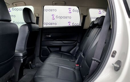 Mitsubishi Outlander III рестайлинг 3, 2013 год, 1 525 000 рублей, 12 фотография