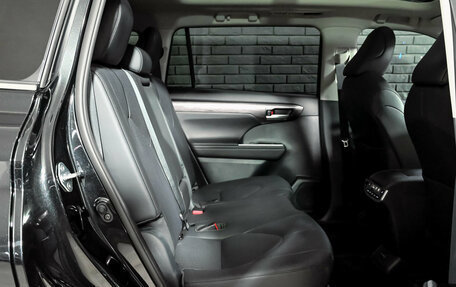 Toyota Highlander, 2025 год, 5 770 000 рублей, 21 фотография