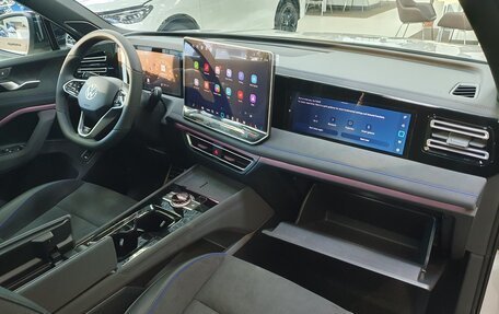 Volkswagen Tiguan, 2025 год, 5 198 000 рублей, 20 фотография