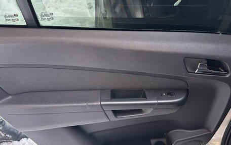 Opel Zafira OPC B, 2006 год, 569 000 рублей, 20 фотография