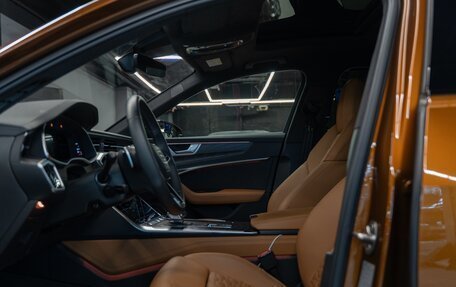 Audi RS 6, 2023 год, 18 190 000 рублей, 16 фотография