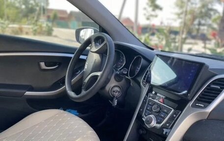 Hyundai i30 II рестайлинг, 2012 год, 700 000 рублей, 11 фотография