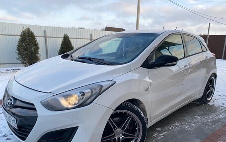 Hyundai i30 II рестайлинг, 2012 год, 700 000 рублей, 18 фотография