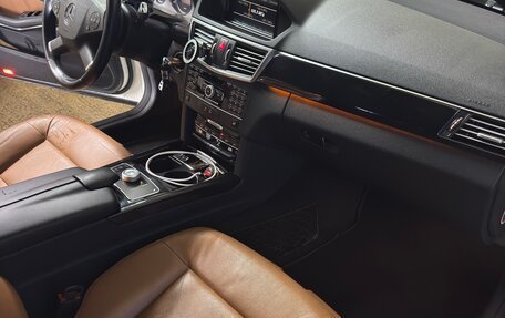 Mercedes-Benz E-Класс, 2011 год, 1 250 000 рублей, 6 фотография