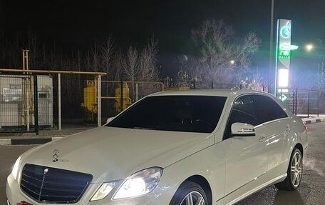 Mercedes-Benz E-Класс, 2011 год, 1 250 000 рублей, 2 фотография