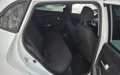 KIA Rio III рестайлинг, 2017 год, 890 000 рублей, 18 фотография