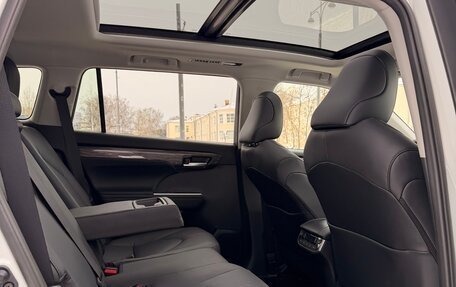 Toyota Highlander, 2025 год, 5 400 000 рублей, 9 фотография